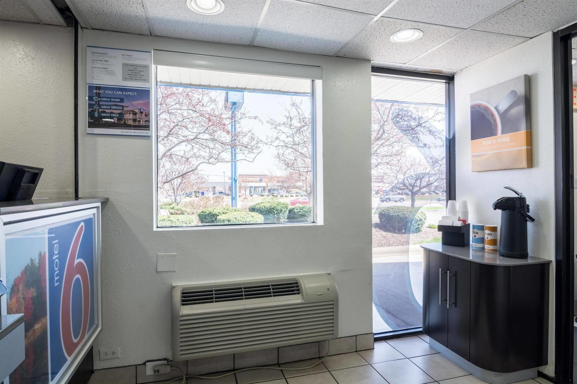 Motel 6 Chicago Southwest - Aurora Ngoại thất bức ảnh