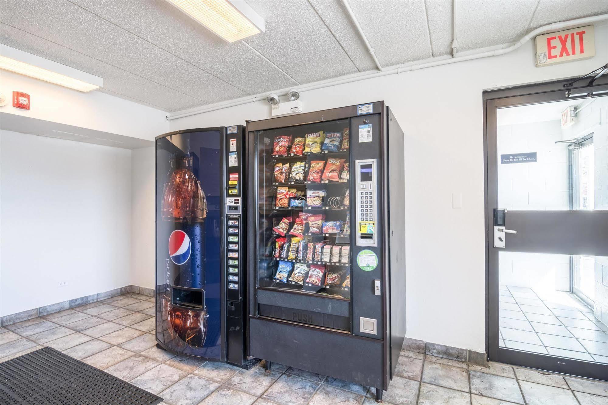 Motel 6 Chicago Southwest - Aurora Ngoại thất bức ảnh