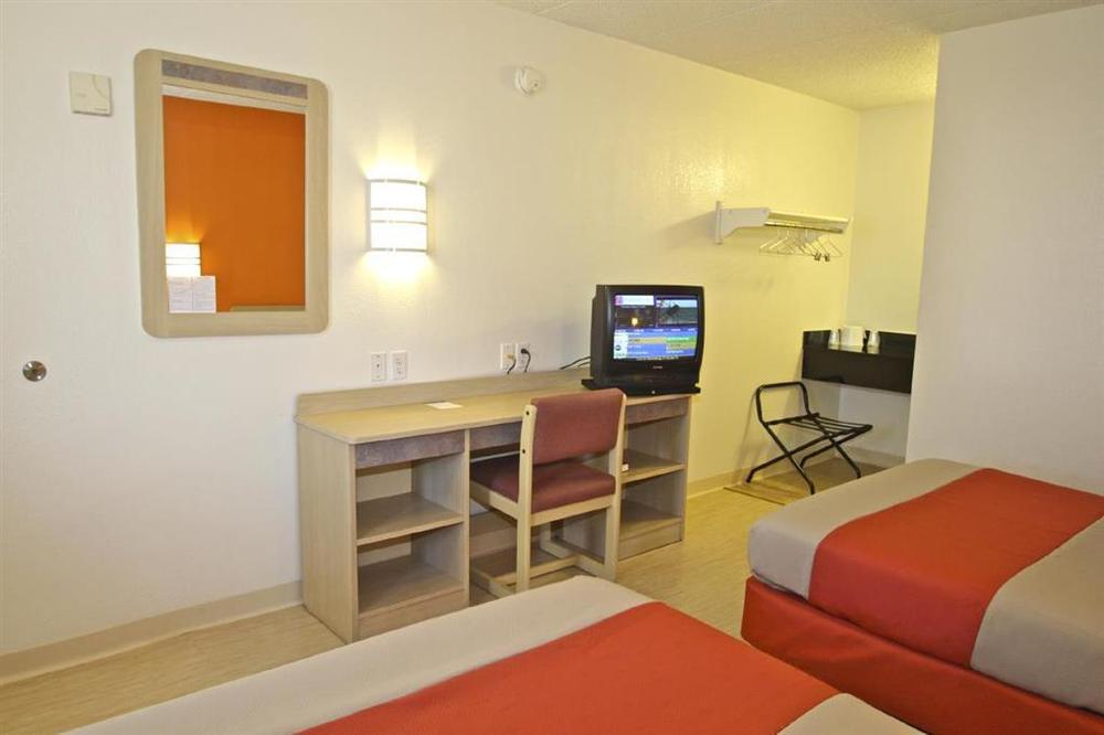 Motel 6 Chicago Southwest - Aurora Phòng bức ảnh